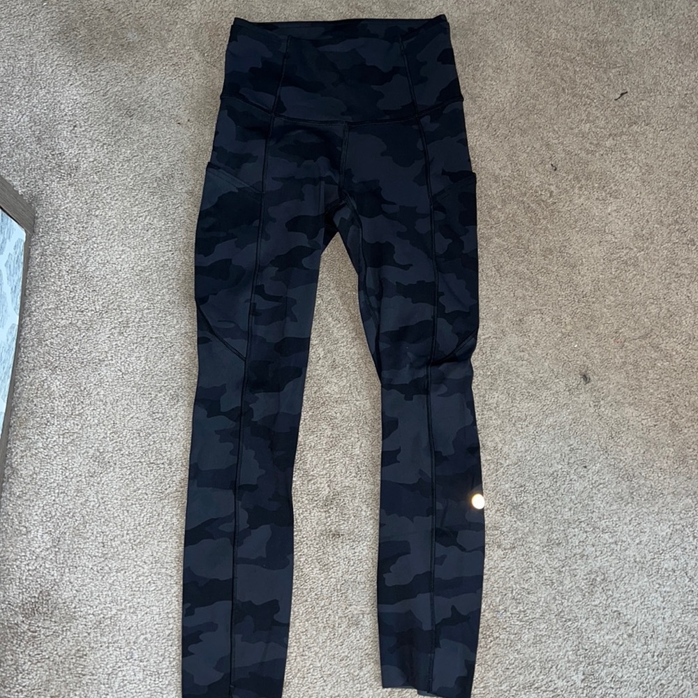 Lululemon winder under train capris 23 inch
